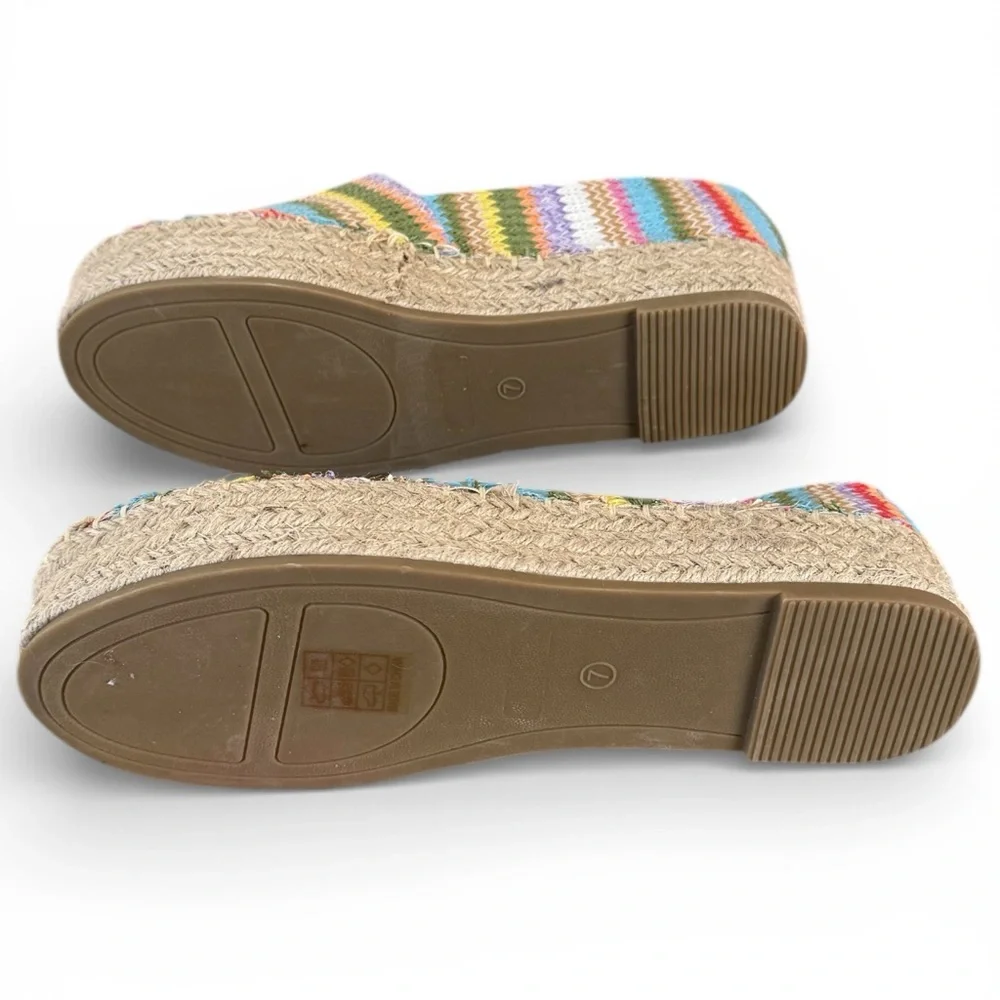 Shell Colorful Woven Espadrilles